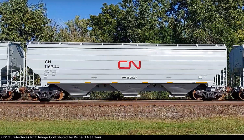 CN 116944